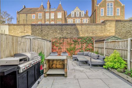 2 bedroom terraced house to rent - Photo 4