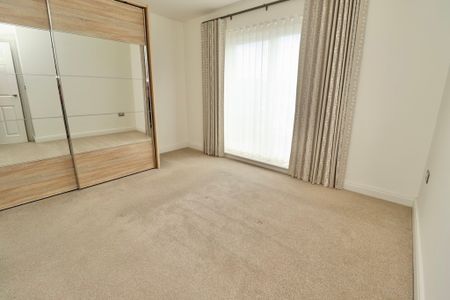 3 bedroom Town House to let - Photo 4