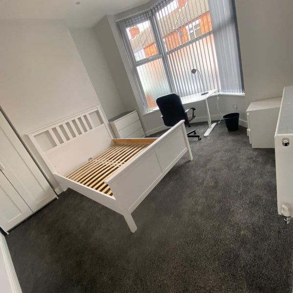 27 York Road - Un-Expectedly Re-Offerred to the market Loughborough - Photo 1