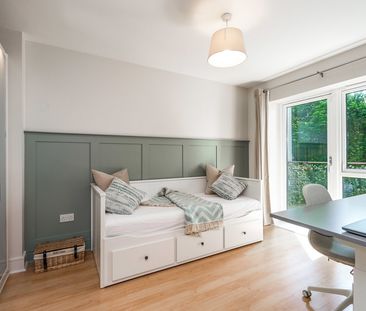 Brennanstown Square, Cabinteely, Dublin 18, D18 F903 - Photo 3