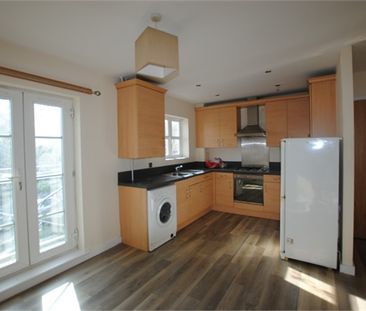 Kingfisher Drive, Kent, London - Photo 2