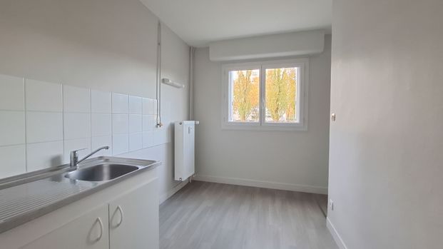 T2 de 43 m² refait à neuf avec belle pièce à vivre – Tours sud - Photo 1