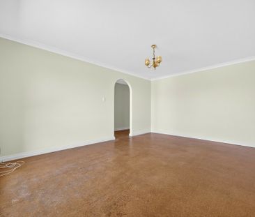 Charming Home in Prime Central Mandurah - Photo 3