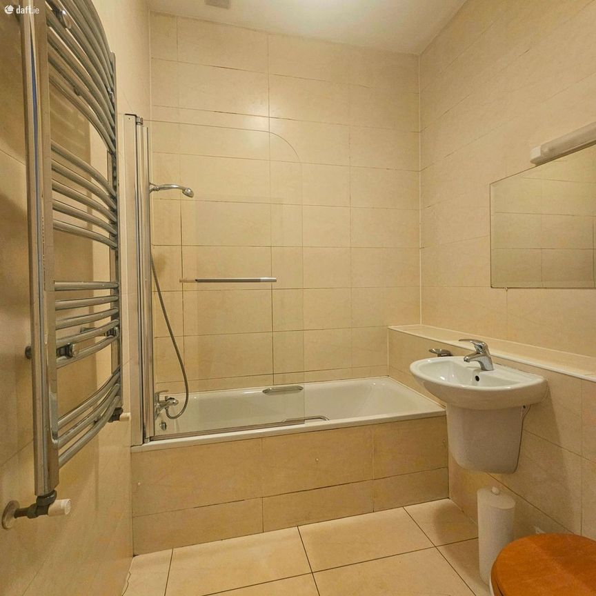 Apartment 1, 16 Malahide Road, Marino, Dublin 3 - Photo 1