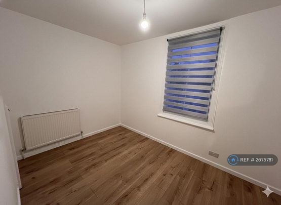4 bedroom terraced house to rent - Photo 1