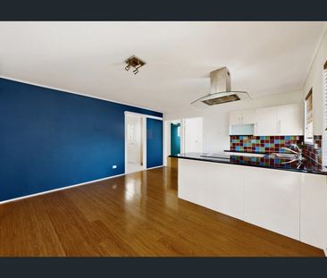 Low-Maintenance Living in Prime Kippa-Ring Location - Lawns Included - Photo 5