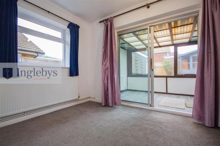 2 bedroom detached bungalow to rent - Photo 5