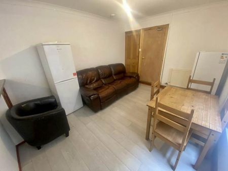 5 bedroom house to rent - Photo 4