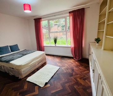 Room in a Shared House, Stunning Double Room In Wimbledon, SW19 - Photo 5