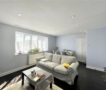 Buttercup Square, Stanwell, Staines-Upon-Thames,TW19 - Photo 2