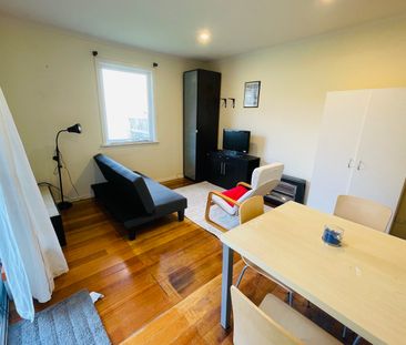 Oakleigh - Photo 3