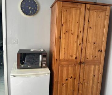 1 bedroom in a house share to rent - Photo 5