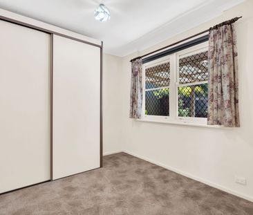 Character Family Home! - Photo 3