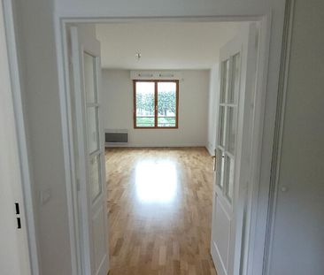 Appartement Courbevoie 2 pièces 47.10 m2 - Photo 2