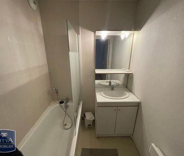 Location Appartement 2 pièces 55m² CHATEAUROUX 36000 - Photo 4