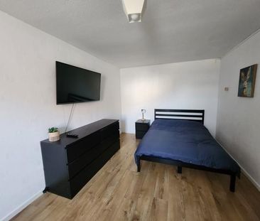 4 bedroom house share to rent - Photo 5