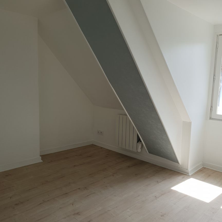 Location Maison 3 pièces 71m² CHATELLERAULT 86100 - Photo 1