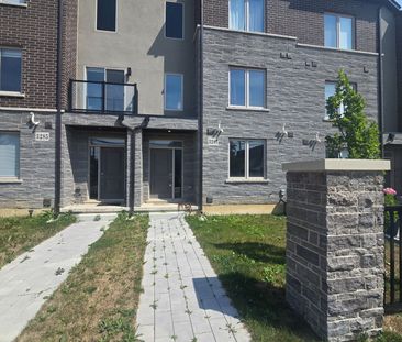 For Lease - 3287 Homestead Drive, Hamilton, Ontario - Photo 6