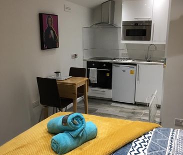Studio Flat, Kilburn, NW2 - Photo 3
