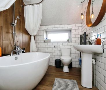 3 bedroom terraced house to rent - Photo 6