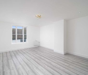 Bank Street - Photo 2