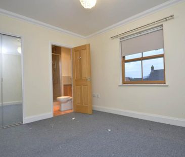 4 bedroom townhouse to rent - Photo 3