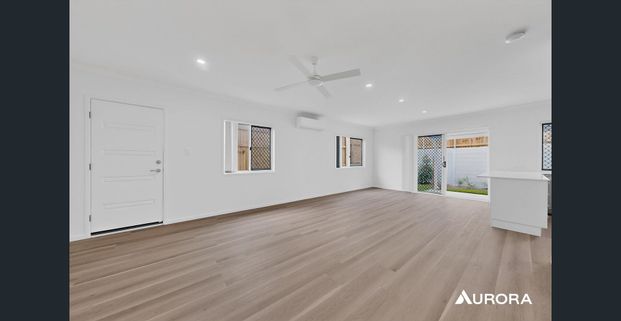 Spacious 4 Bedroom Townhouse! - Photo 1