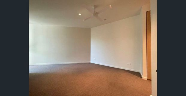 BRAND NEW 2 BDROOMS APARTMENT - EXQUISITE APARTMENT LIVING IN TOOWONG! - Photo 1