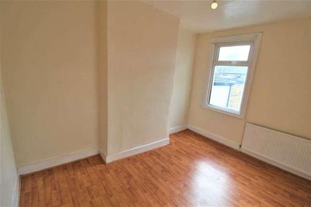 Liddington Road, Stratford, E15 - Photo 2