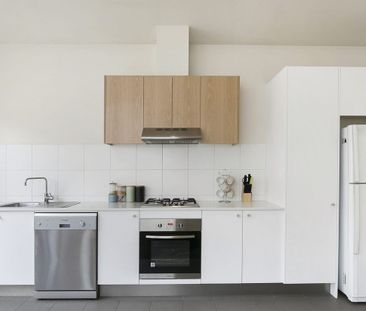 2/54 Percy Street, Newtown - Photo 3