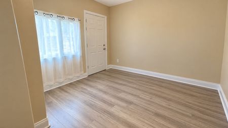 For Lease - 94 Fairmont Avenue Unit# 3, West Centre Town, Ontario - Photo 4