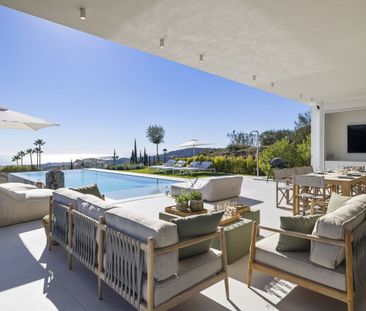 Detached Villa in Benahavís - Photo 2