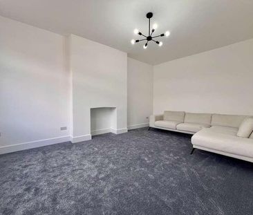 Lambourne Road, Chigwell, IG7 - Photo 1