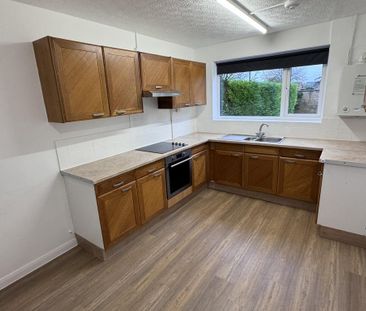 3 bedroom end of terrace house to rent - Photo 5