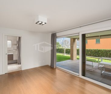 PIACEVOLE APPARTAMENTO DI 6.5 LOCALI CON GIARDINO PRIVATO - Photo 3