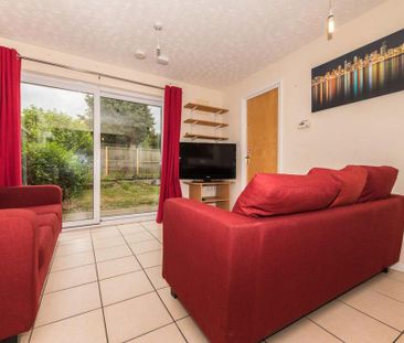 6 bedroom house to rent - Photo 1