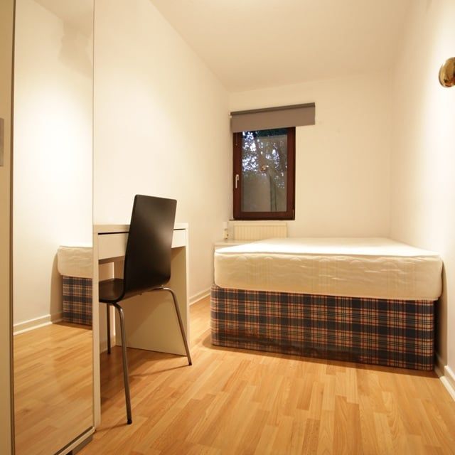4 Bed Flat, Carrol Close, NW5 - Photo 1
