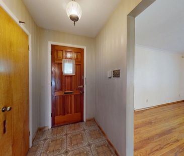 For Lease - 124 Wyndale Drive, Toronto, Ontario - Photo 4