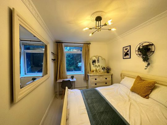 Room in a Shared Flat, Juniper House, SE14 - Photo 1