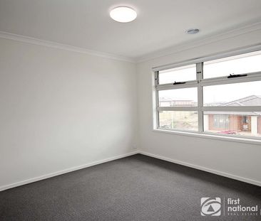 Brand-New Double-Storey Home in a Prime Location - Photo 3