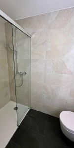 Très bel appartement en attique de 3 pièces - Photo 4