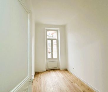Location Appartement 4 pièces 73m² MARSEILLE 5ème - Photo 6