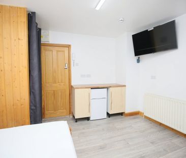 Bedsit, King Richard Street, CV2 - Photo 1