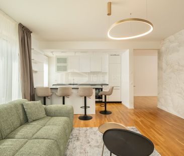 ELEGANTES, MÖBLIERTES 3,5-ZIMMER-ZIMMER IM ZENTRUM VON LUGANO - Foto 1