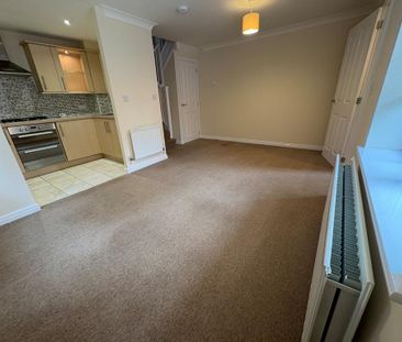 2 bedroom end of terrace house to rent - Photo 1