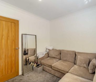 3 bedroom detached house to rent - Photo 5