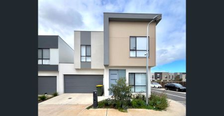 The 3 bedroom 2 Bathroom Townhouse Corner Tranquil Abode Close to Amenities - Photo 2