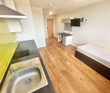 studio to rent Sovereign House, 110 Queen Street, Sheffield, S1 - Photo 4