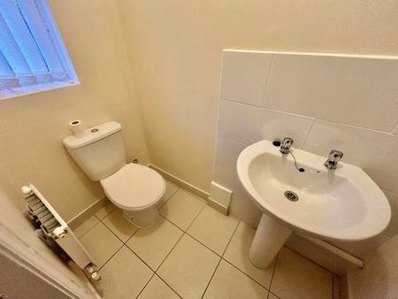 Hillside Avenue, L36 8DX - Photo 3