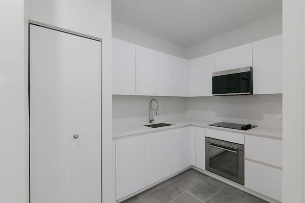 6885-6891 Sherbrooke west, Montréal, QC - Photo 1
